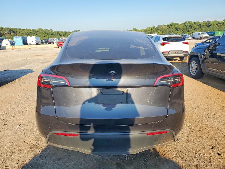 Photo 6 from auction – 2024 TESLA MODEL Y with VIN 7SAYGDEE7RF152157