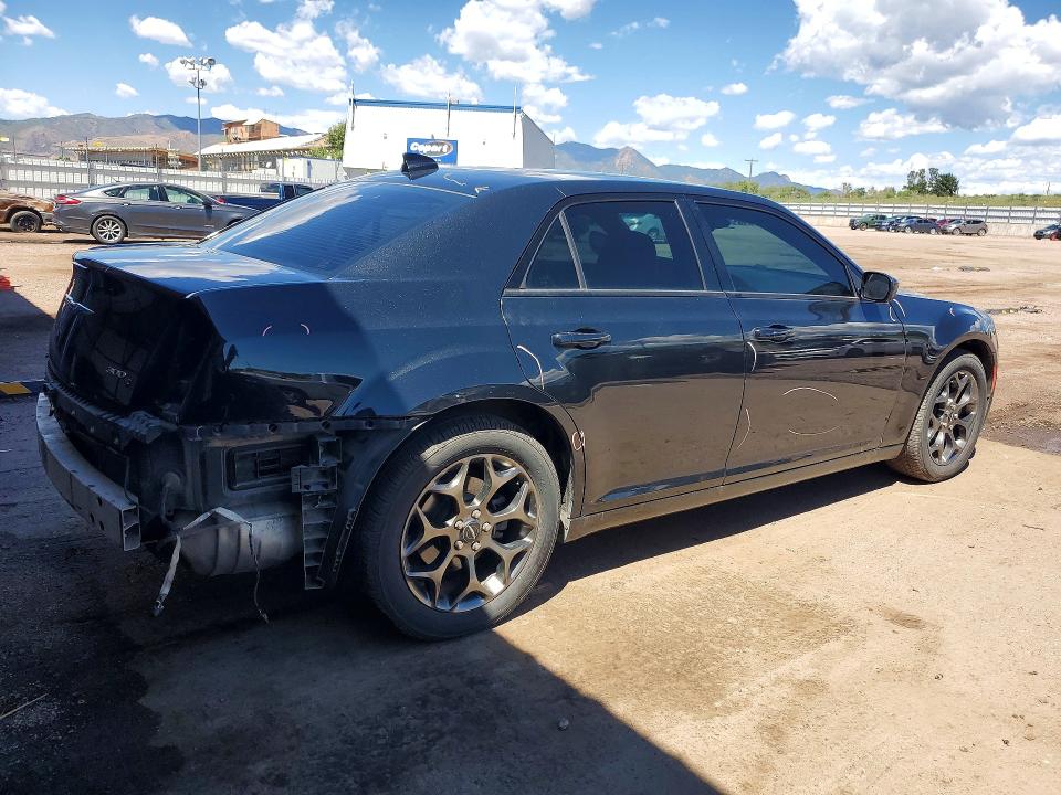 Photo 3 from auction – 2015 CHRYSLER 300 with VIN 2C3CCAGG1FH882947