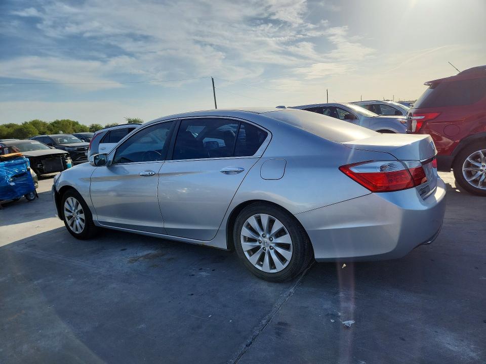 Photo 2 from auction – 2014 HONDA ACCORD with VIN 1HGCR2F87EA200095
