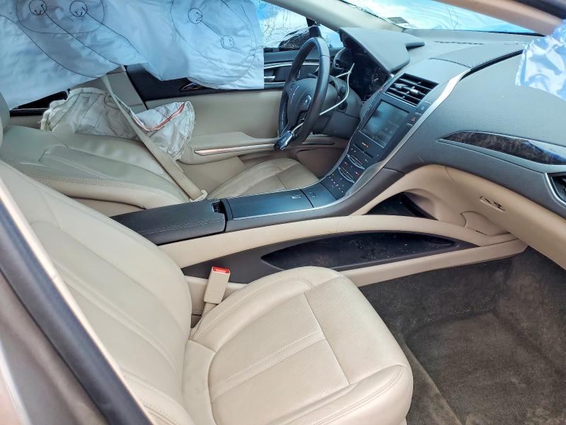 Photo 7 from auction – 2016 LINCOLN MKZ with VIN 3LN6L2LU7GR630941