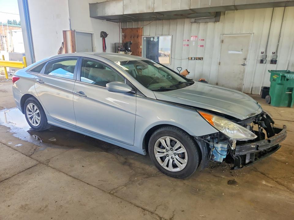 Photo 4 from auction – 2012 HYUNDAI SONATA with VIN 5NPEB4AC0CH406335