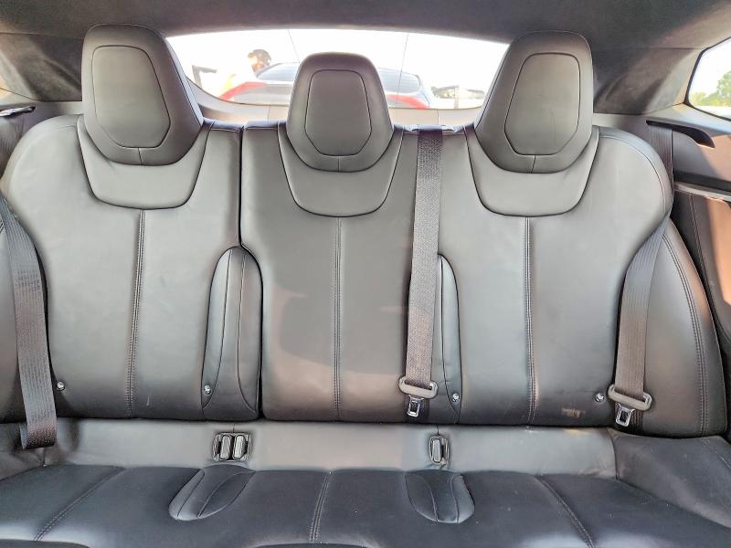 Photo 10 from auction – 2015 TESLA MODEL S with VIN 5YJSA1H49FF098040