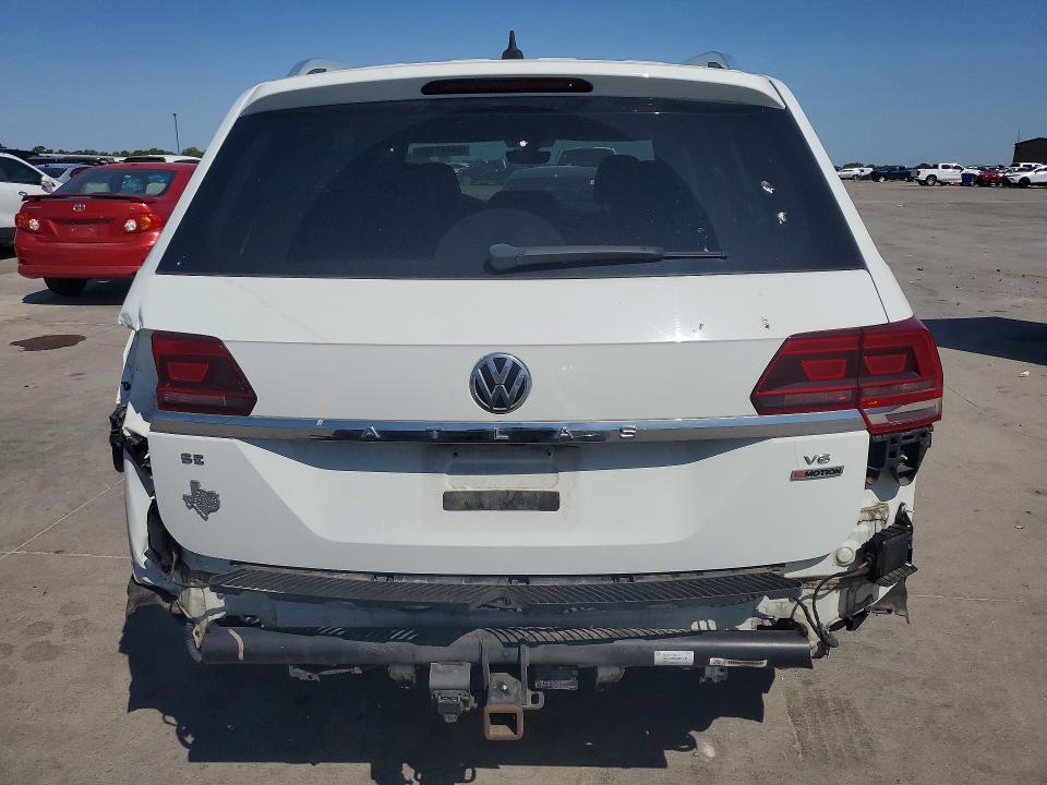 Photo 6 from auction – 2018 VOLKSWAGEN ATLAS with VIN 1V2PR2CA2JC574750