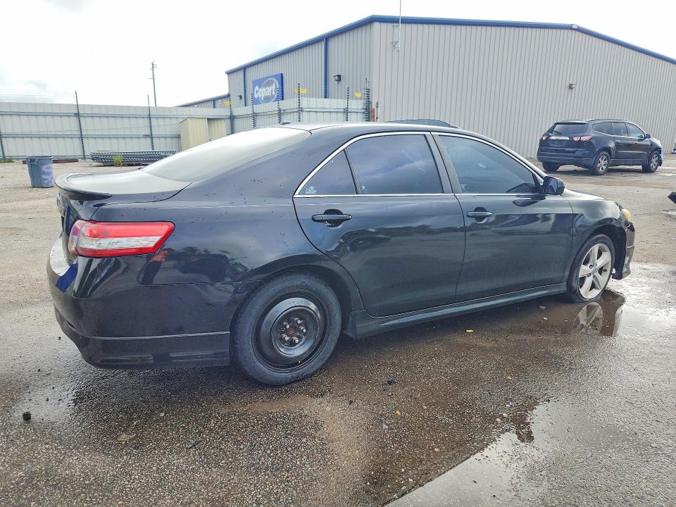 Photo 3 from auction – 2010 TOYOTA CAMRY with VIN 4T1BF3EK4AU061618