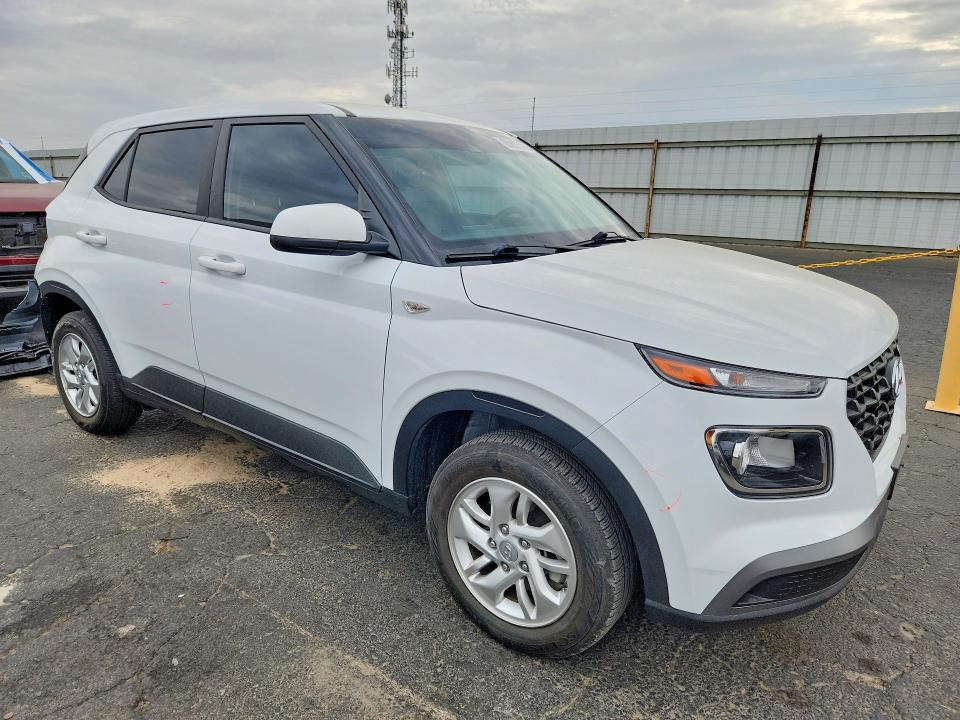 Photo 4 from auction – 2021 HYUNDAI VENUE with VIN KMHRB8A33MU063838