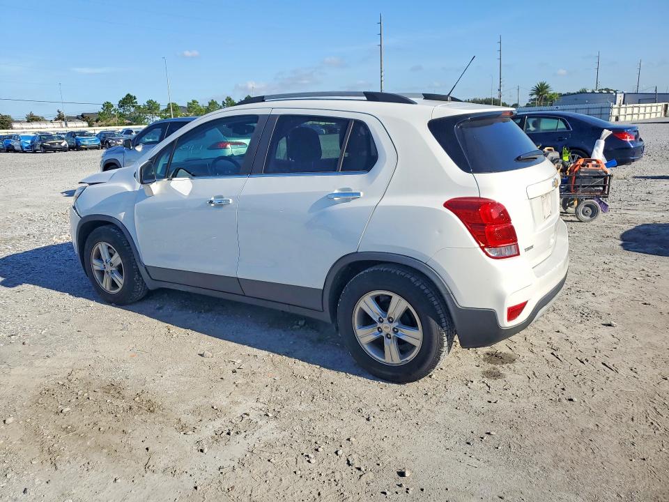 Photo 2 from auction – 2019 CHEVROLET TRAX with VIN KL7CJLSB6KB841917