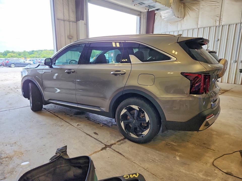 Photo 2 from auction – 2025 KIA SORENTO with VIN KNDRH4JG2S5329338