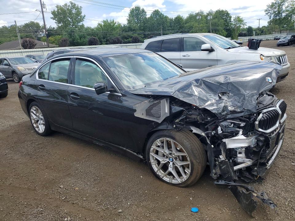 Снимка 4 от търг – 2025 BMW 330XI с VIN 3MW89CW04S8F12206