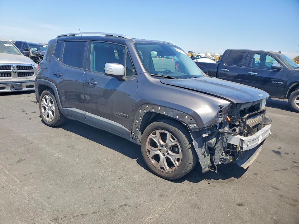 Photo 4 from auction – 2016 JEEP RENEGADE with VIN ZACCJADT2GPC73918