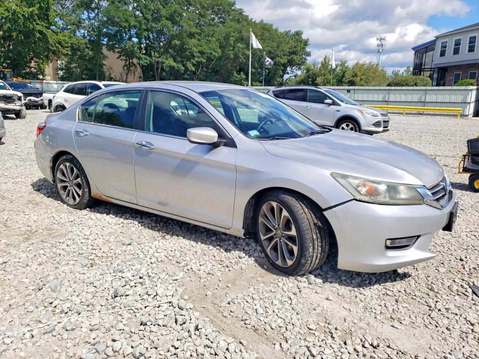 Photo 4 from auction – 2013 HONDA ACCORD with VIN 1HGCR2F55DA218356