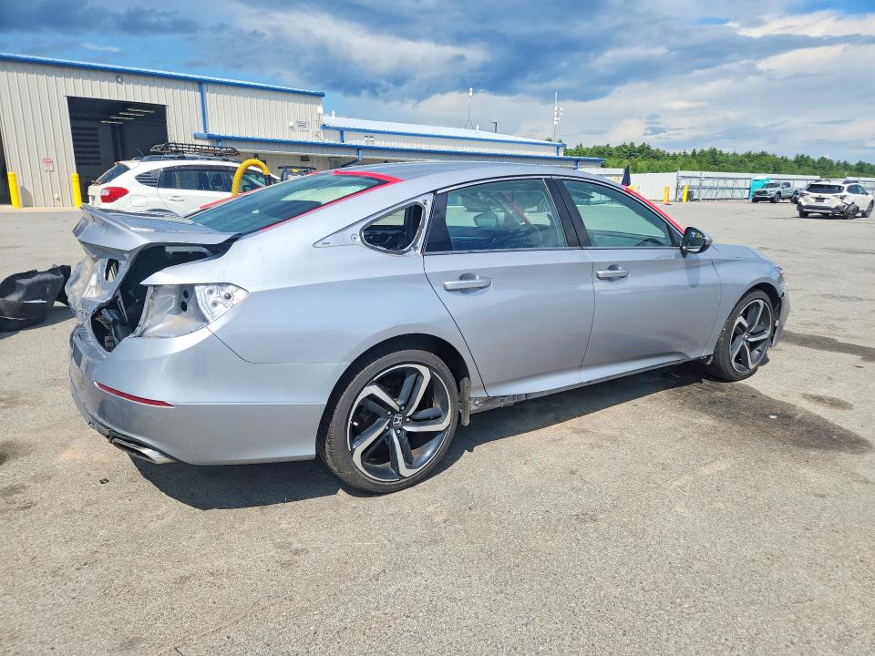 Photo 3 from auction – 2018 HONDA ACCORD with VIN 1HGCV1F30JA061643