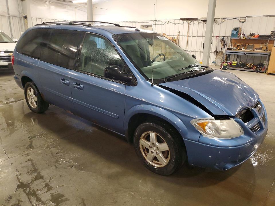 Photo 4 from auction – 2007 DODGE GRAND CARAVAN with VIN 2D4GP44L47R131165