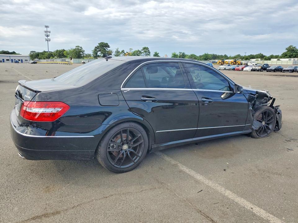 Photo 3 from auction – 2010 MERCEDES-BENZ E with VIN WDDHF8HBXAA174777