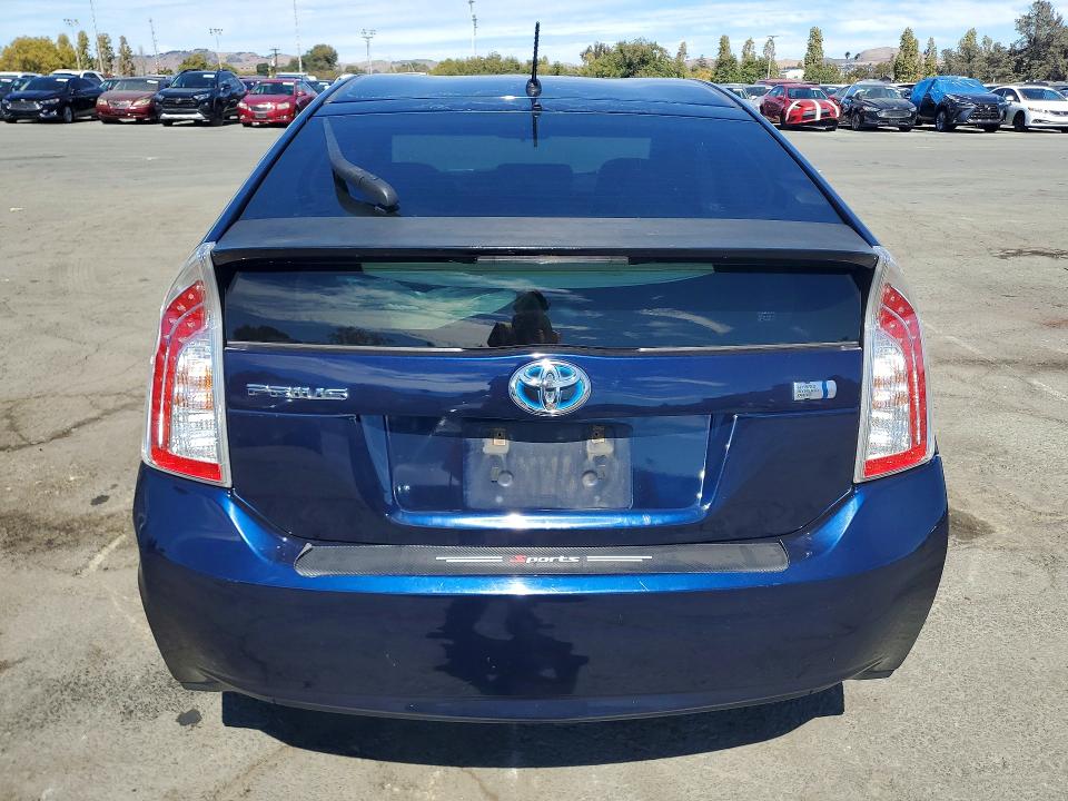 Photo 6 from auction – 2012 TOYOTA PRIUS with VIN JTDKN3DU8C1548089