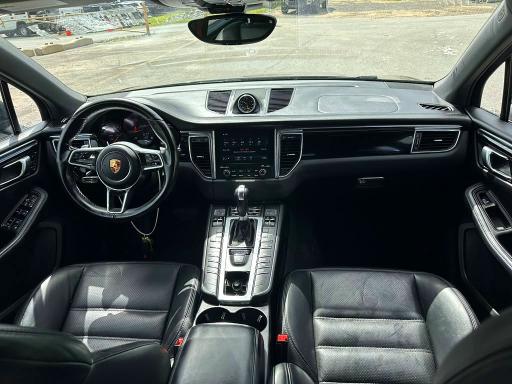 Photo 5 from auction – 2017 PORSCHE MACAN with VIN WP1AG2A56HLB55313