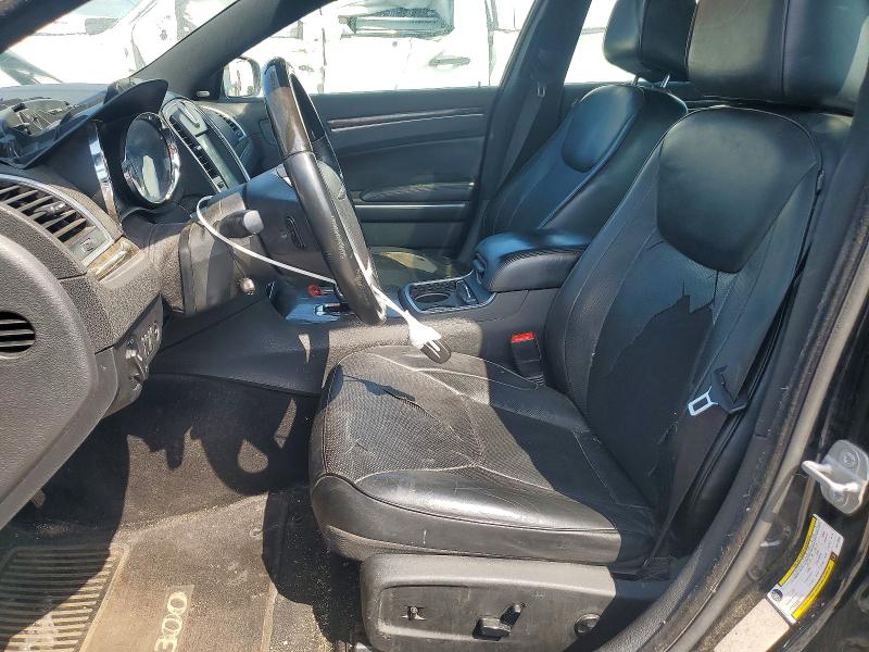Photo 7 from auction – 2014 CHRYSLER 300C with VIN 2C3CCAKG7EH179536
