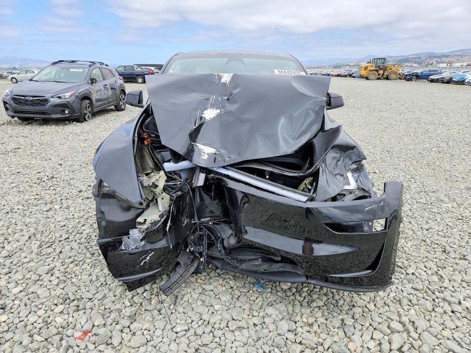 Снимка 5 от търг – 2026 TESLA MODEL Y с VIN 7SAYGDED7TF381775