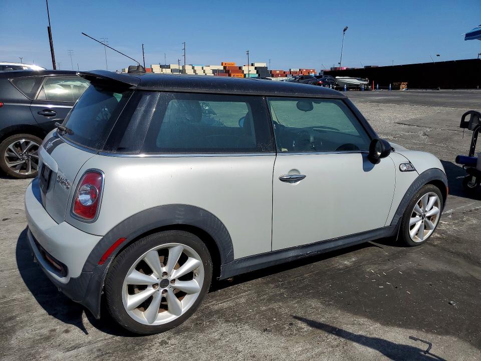 Zdjęcie 3 z aukcji – 2012 MINI COOPER z VIN WMWSV3C5XCTY25756