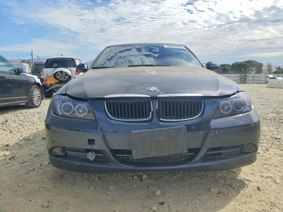 Zdjęcie 5 z aukcji – 2006 BMW 325 z VIN WBAVB175X6NK38955