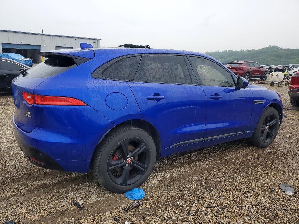 Photo 3 from auction – 2018 JAGUAR F-PACE with VIN SADCM2FV7JA298059