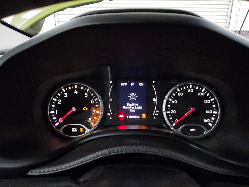 Photo 9 from auction – 2016 JEEP RENEGADE with VIN ZACCJBBT5GPC72741