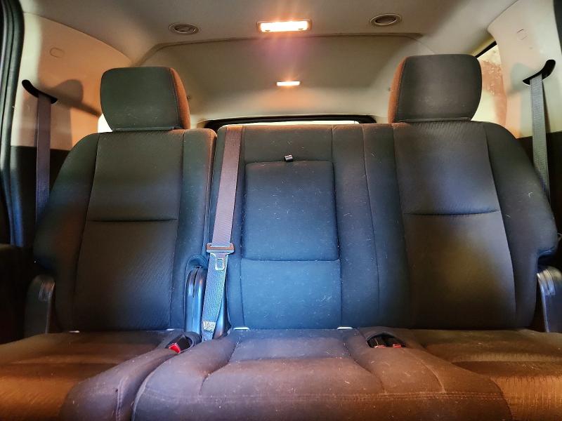 Photo 10 from auction – 2012 CHEVROLET SUBURBAN with VIN 1GNSKHE70CR246724