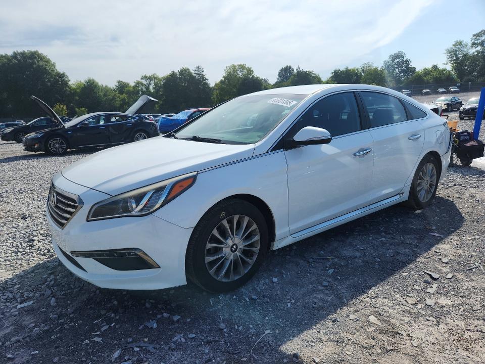 HYUNDAI SONATA 2015 مع رقم تعريف المركبة 5NPE34AF3FH034694 - صورة من المزاد