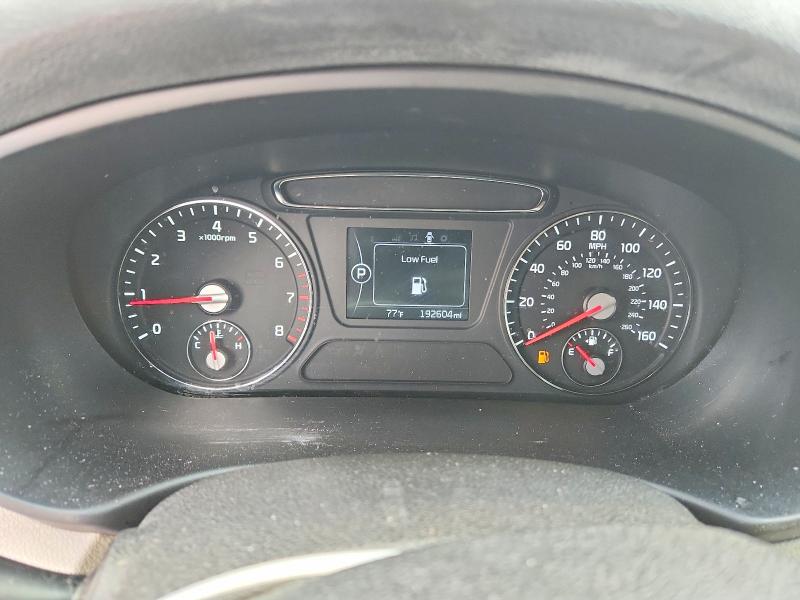 Photo 9 from auction – 2016 KIA SORENTO with VIN 5XYPH4A16GG071746