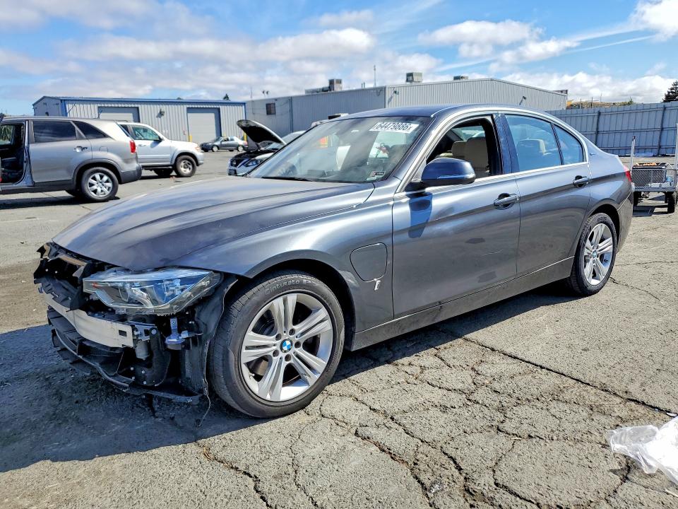 2017 BMW 330E - Търг №64479886