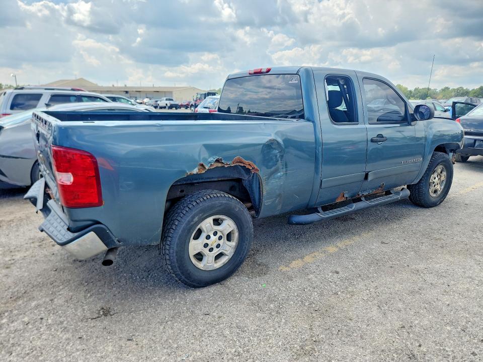 Photo 3 from auction – 2007 CHEVROLET SILVERADO with VIN 1GCEC19J37Z626968