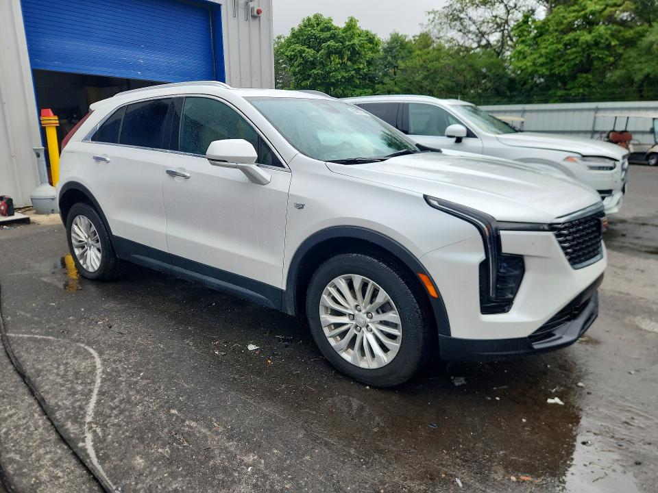 Photo 4 from auction – 2024 CADILLAC XT4 with VIN 1GYFZBR45RF142866