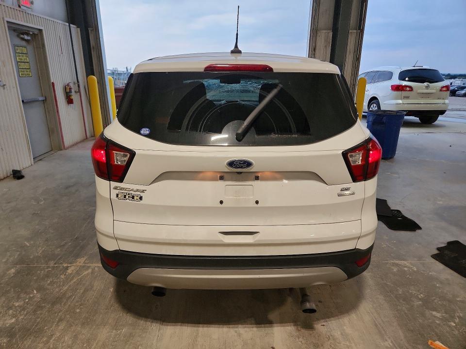 Photo 6 from auction – 2019 FORD ESCAPE with VIN 1FMCU0GD0KUB59375