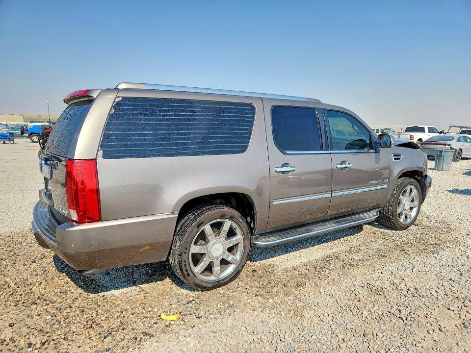 Photo 3 from auction – 2012 CADILLAC ESCALADE with VIN 1GYS4HEF1CR161637