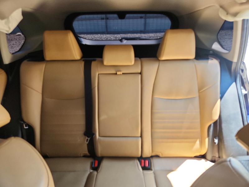 Photo 10 from auction – 2021 TOYOTA RAV4 with VIN JTMN1RFV0MD074074