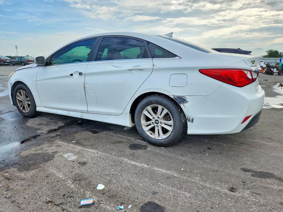 Photo 2 from auction – 2014 HYUNDAI SONATA with VIN 5NPEB4ACXEH882398