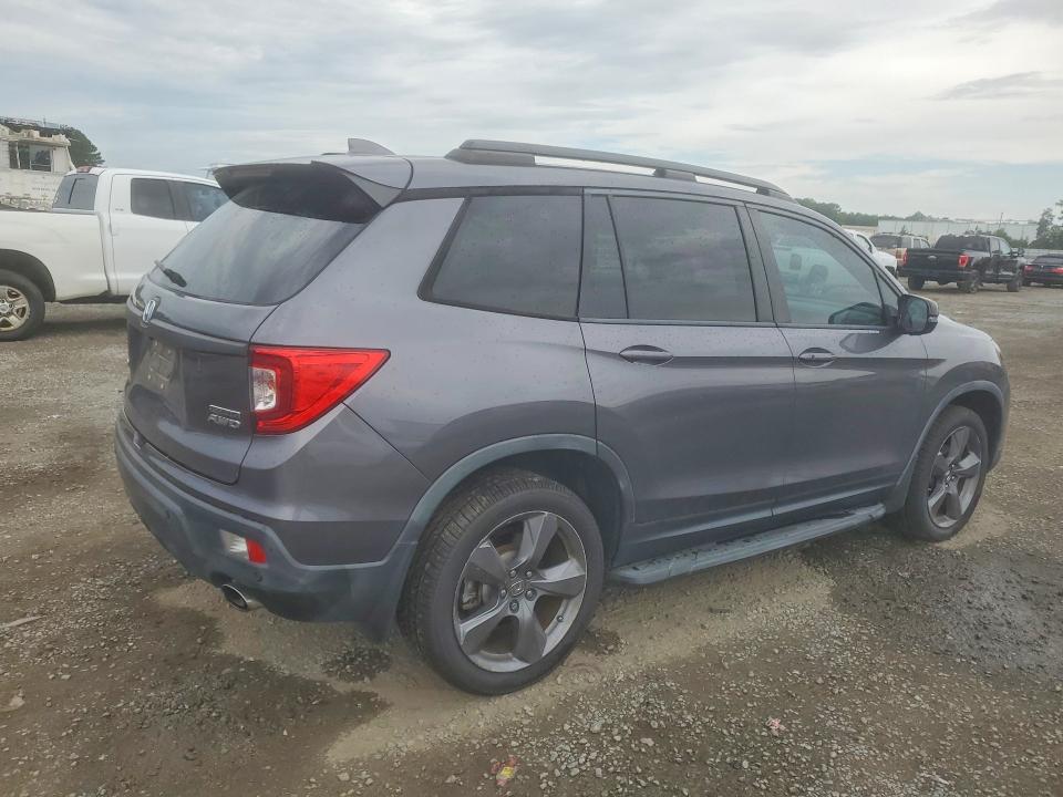 Photo 3 from auction – 2019 HONDA PASSPORT with VIN 5FNYF8H98KB008516