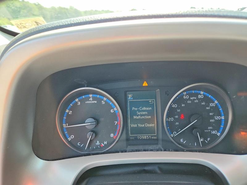 Photo 9 from auction – 2017 TOYOTA RAV4 with VIN 2T3RFREV3HW554106