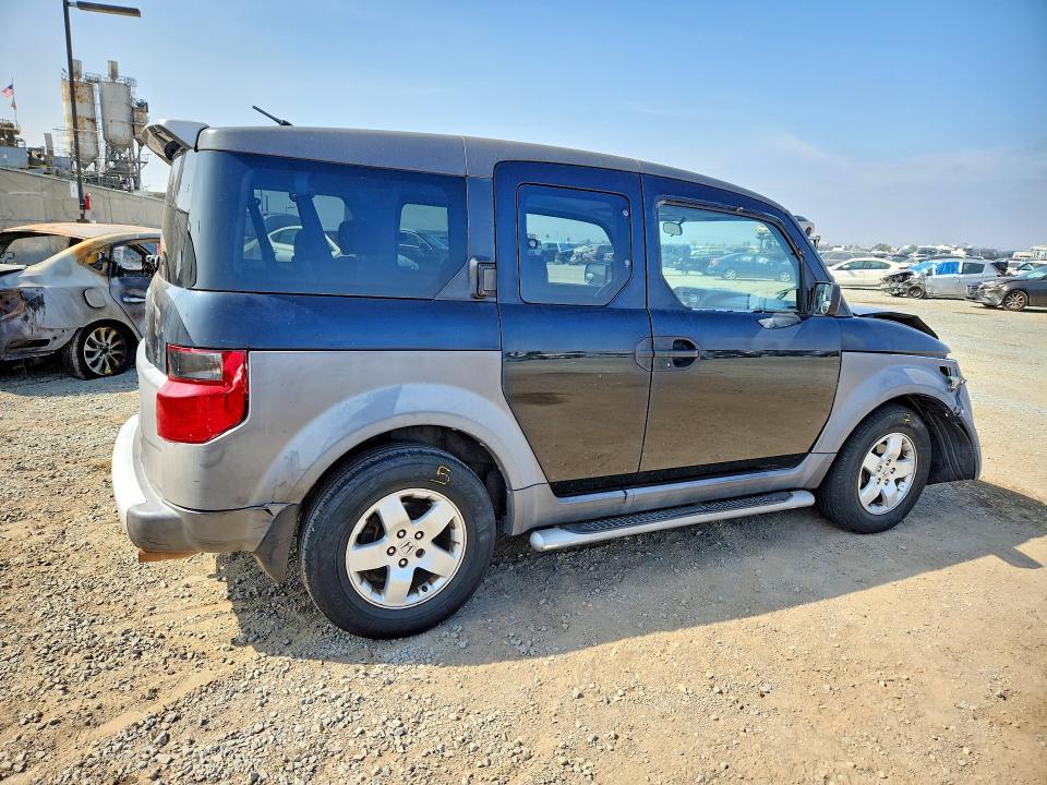 Photo 3 from auction – 2003 HONDA ELEMENT with VIN 5J6YH285X3L009437