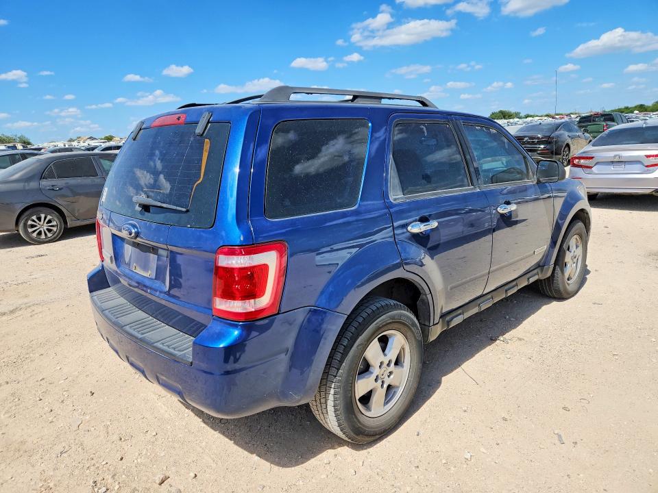 Photo 3 from auction – 2008 FORD ESCAPE with VIN 1FMCU02Z58KA82431