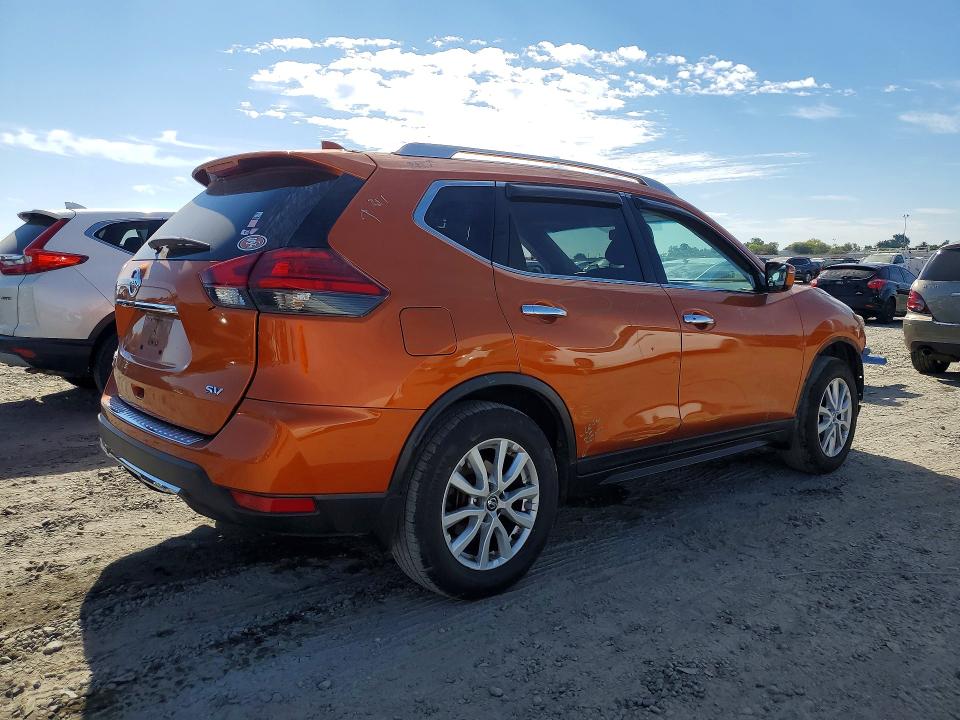 Photo 3 from auction – 2017 NISSAN ROGUE with VIN JN8AT2MT5HW148024