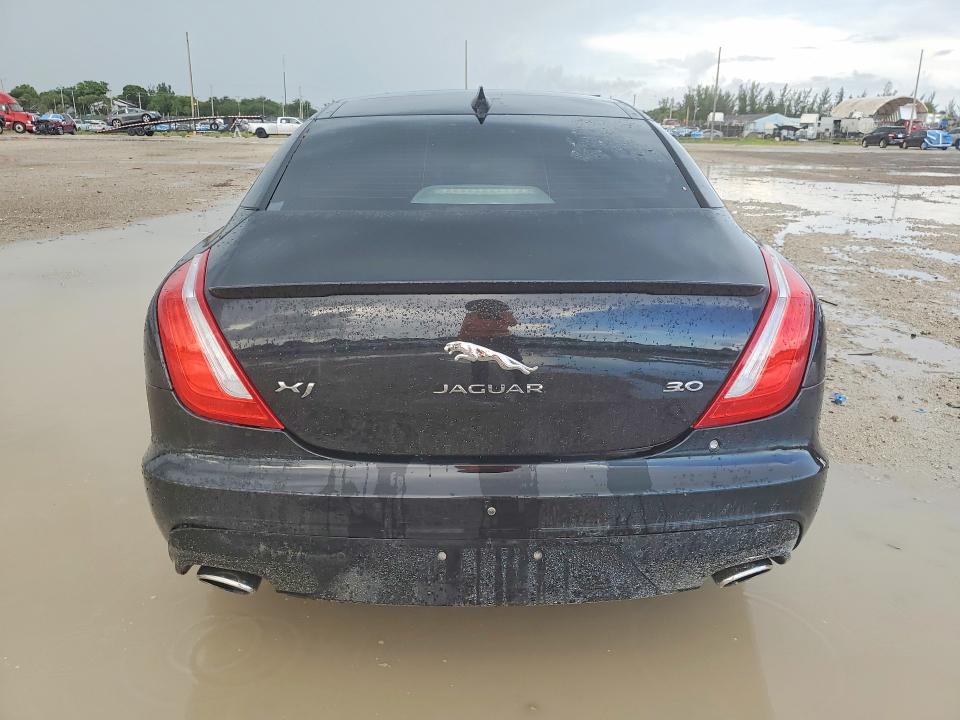Photo 6 from auction – 2018 JAGUAR XJ with VIN SAJWA1C71J8W13691