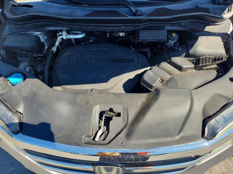 Photo 12 from auction – 2016 HONDA PILOT with VIN 5FNYF6H03GB029805