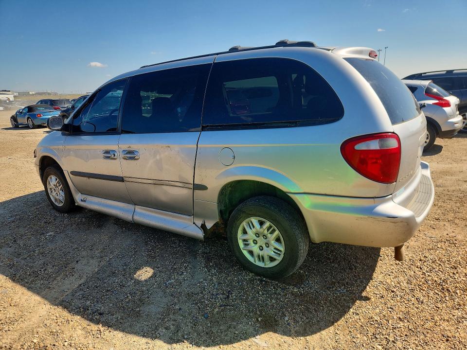 Photo 2 from auction – 2002 DODGE GRAND CARAVAN with VIN 2B4GP44R82R702745