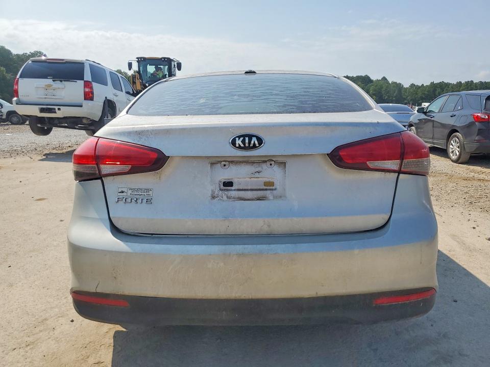 Photo 6 from auction – 2017 KIA FORTE with VIN 3KPFK4A72HE115662