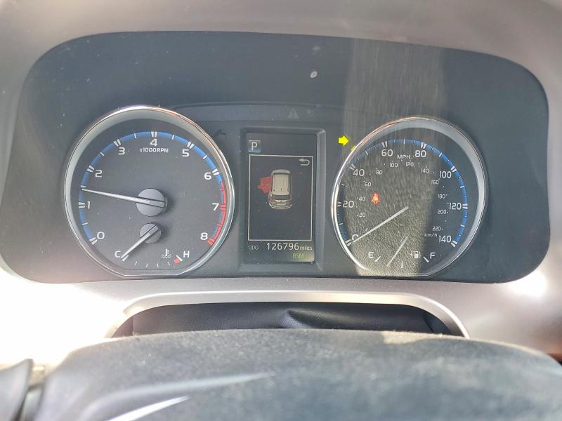 Photo 9 from auction – 2017 TOYOTA RAV4 with VIN JTMDFREV5HJ714172