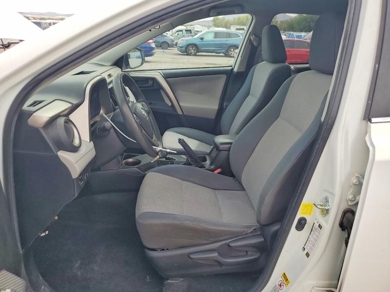 Photo 7 from auction – 2015 TOYOTA RAV4 with VIN 2T3ZFREV6FW163223
