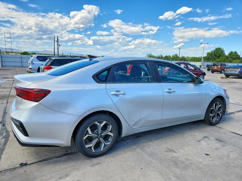 Photo 3 from auction – 2020 KIA FORTE with VIN 3KPF24AD7LE152592