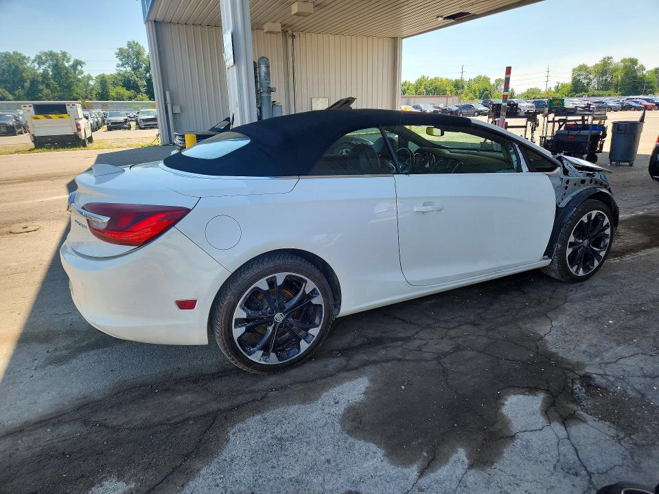 Photo 3 from auction – 2019 BUICK CASCADA with VIN W04WJ3N57KG359718
