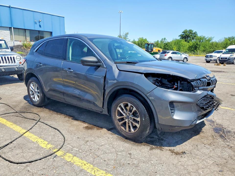 Photo 4 from auction – 2022 FORD ESCAPE with VIN 1FMCU9G63NUB69974