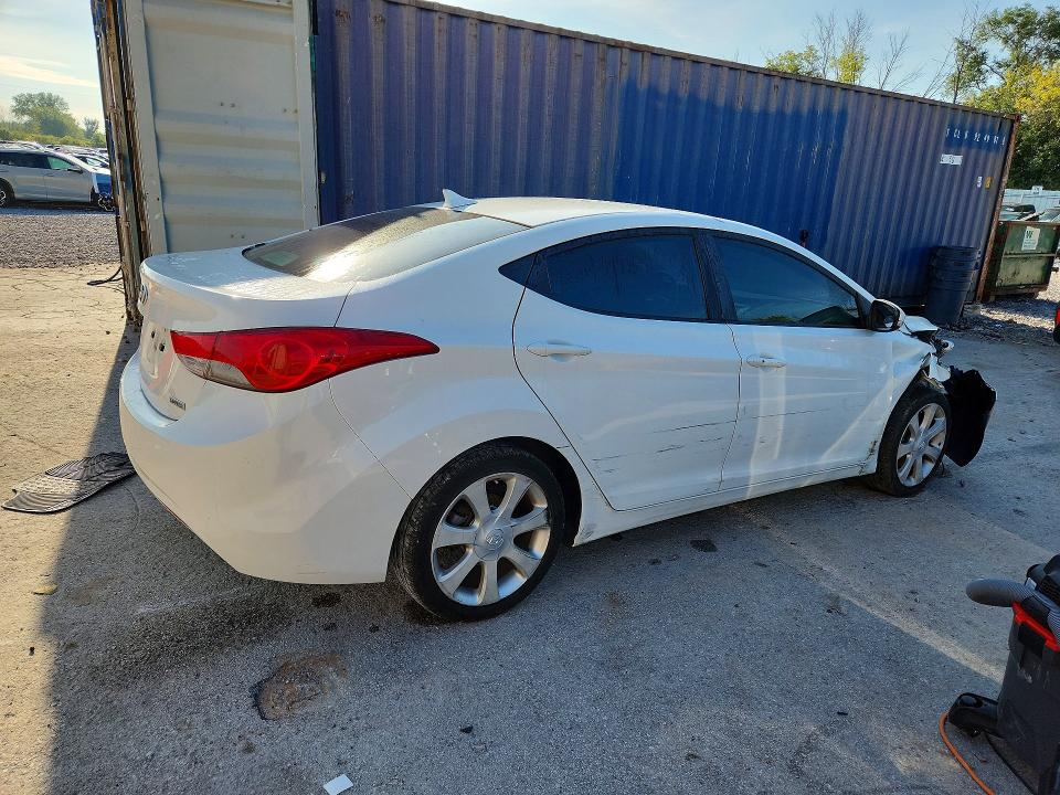 Photo 3 from auction – 2012 HYUNDAI ELANTRA with VIN 5NPDH4AE5CH081886